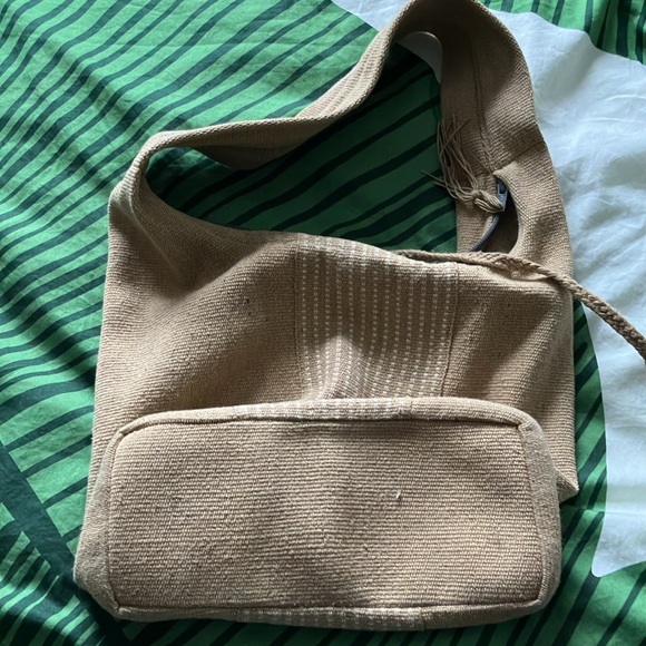 Fun and cute roomy summer hobo bag! With attached cute change purse. - Picture 3 of 4